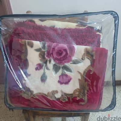 مفرش سرير قطيفة المجد 6 قطع جديد