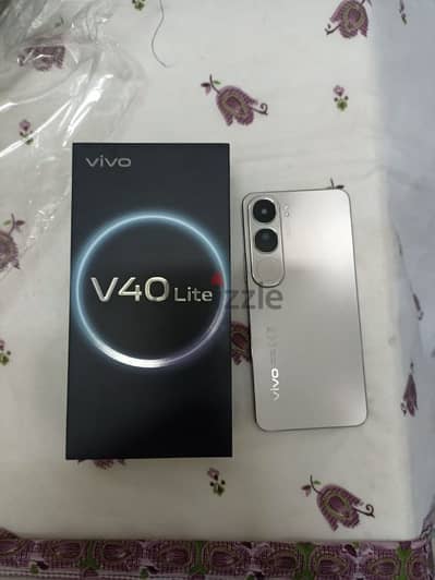 موبايل فيفو موديل v40lite استعمال 9 شهور