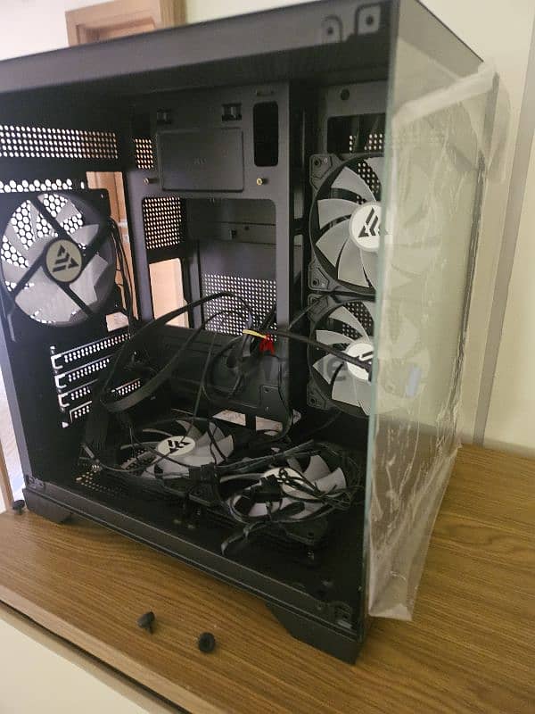 pc case 5 fans 1