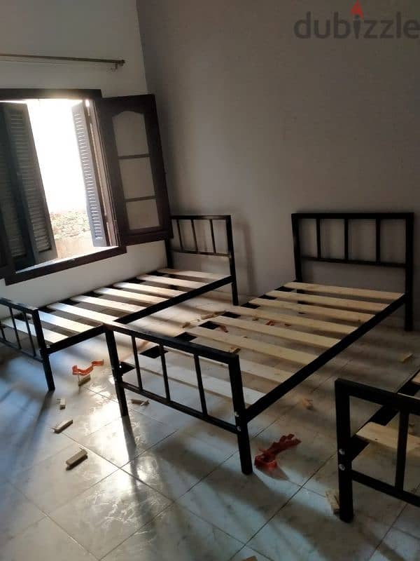 سرير معدني 4