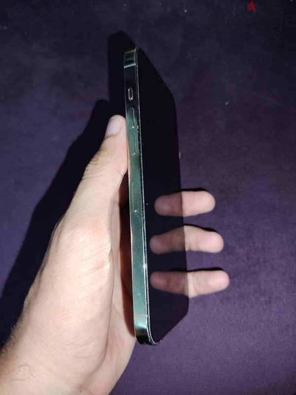 ايفون 12 بروماكس 3