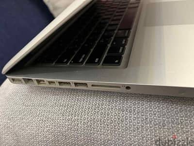 Apple macBook pro mid 2012