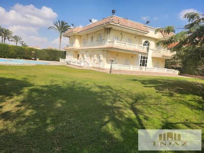 Villa for sale in Mayfair, super lux finishing, wide garden view, area ( 1800 )