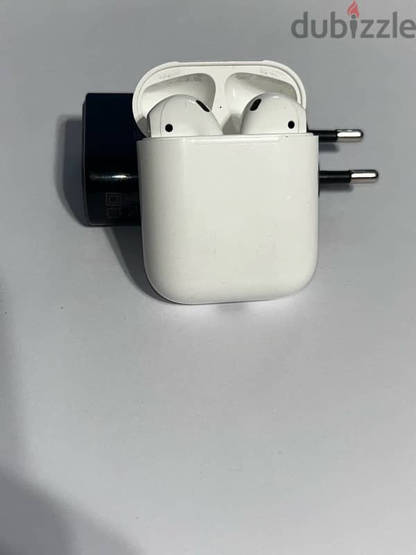 Orginal Airpods 2nd gen 4