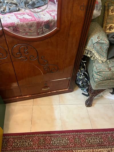 دولاب ملابس صغير