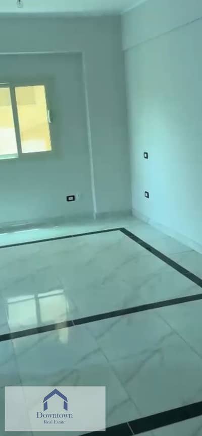 شقه للايجار فاضى فى الحى ١٦ الشيخ زايد اول استخدام