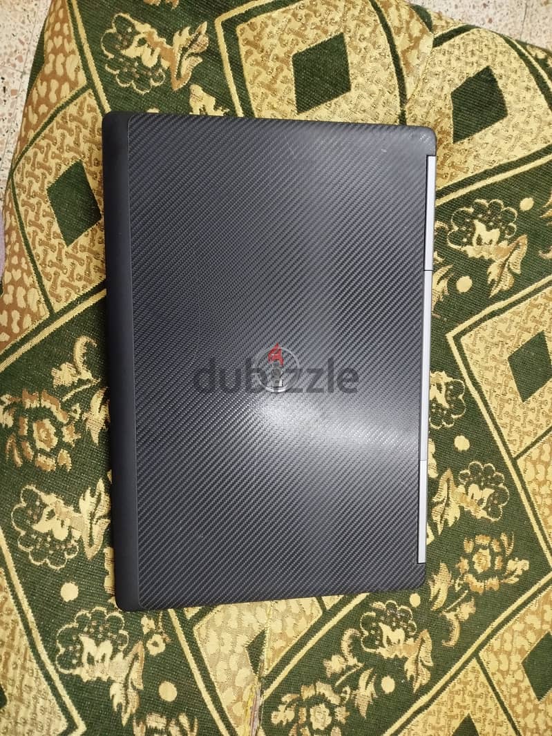 Dell precision 7720 workstation 1