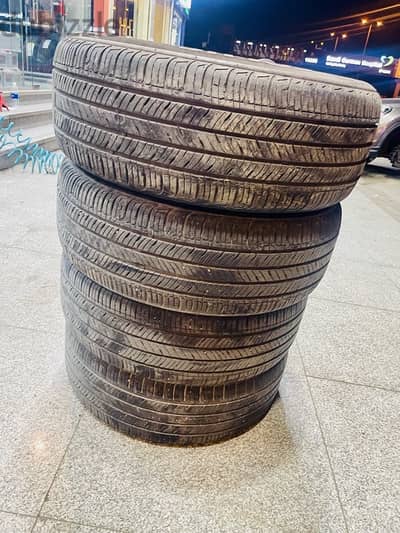 كاوتش KUMHO مقاس 215/55 R17 للبيع