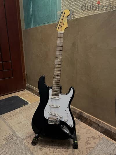 Deviser Electric Guitar – perfect Condition – Black Strat Style