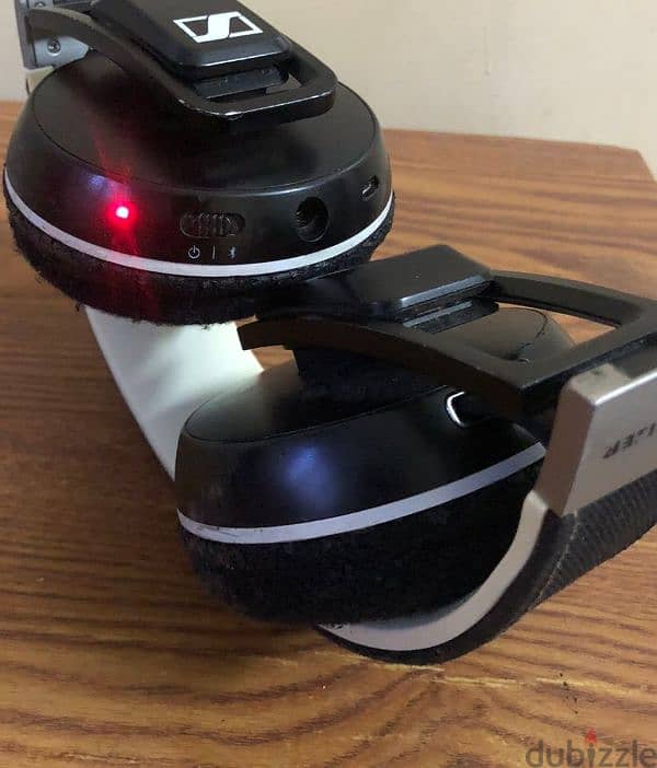 Sennheiser Urbanite XL Wireless 5