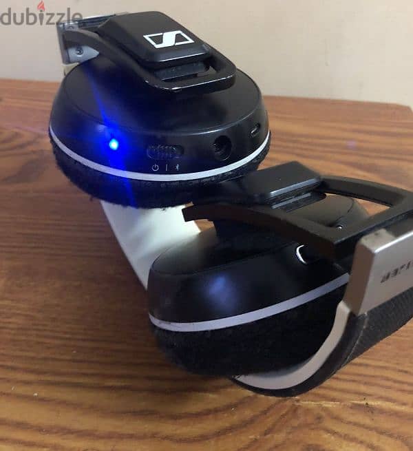 Sennheiser Urbanite XL Wireless 6