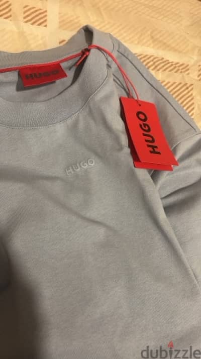 HUGO BOSS NEW AUTHENTIC TSHIRT SIZE LARGE