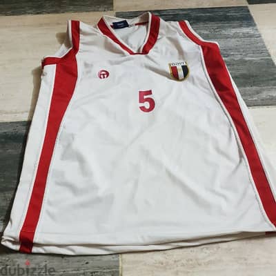 ملابس رياضيه