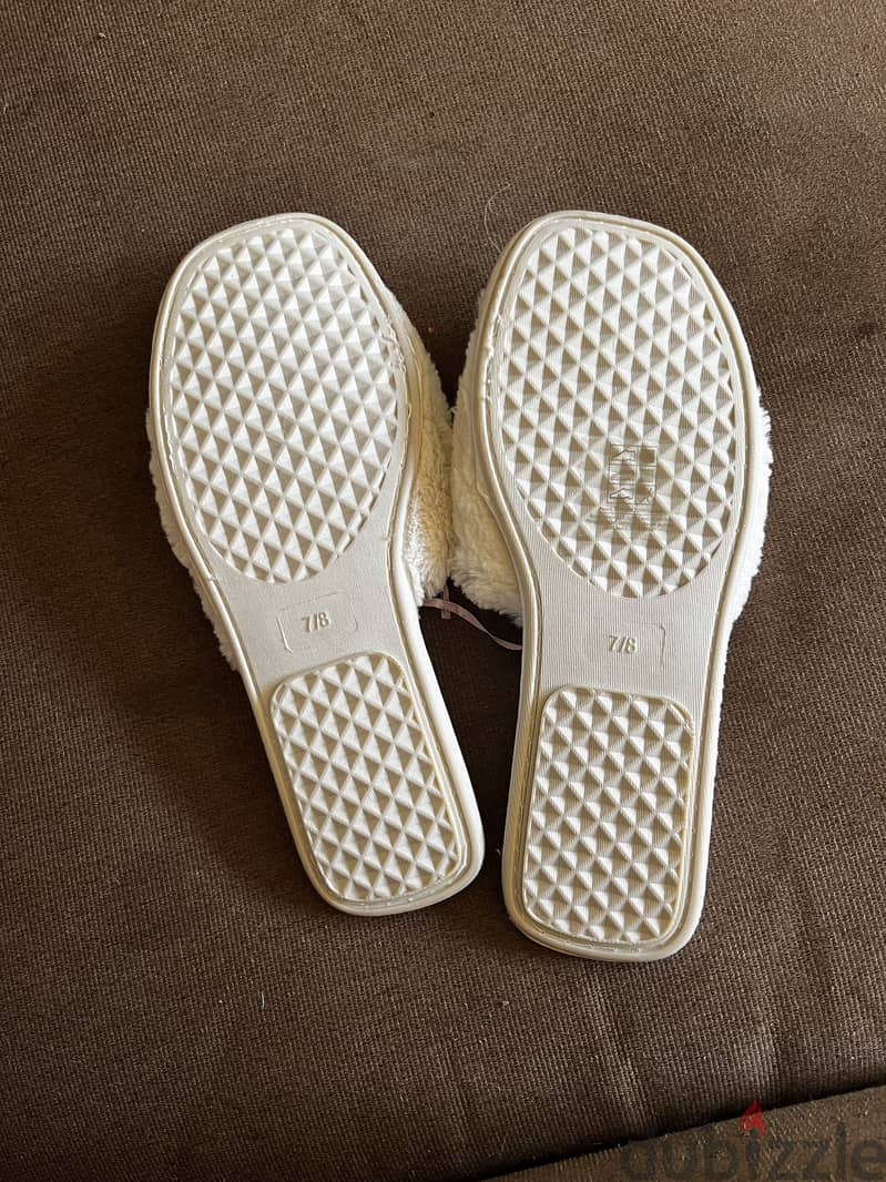 Home Slippers super soft size 37-38 1
