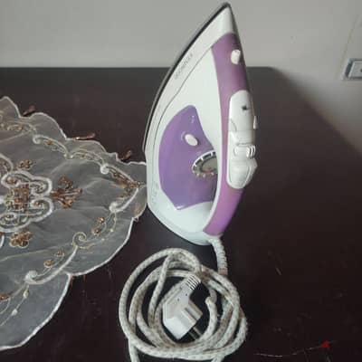 مكواة كينوود22400 وات قاعدة سيراميك