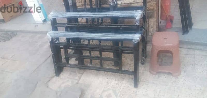 سرير معدنى 4