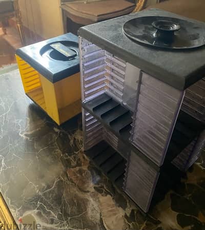 cassette tapes holder حامل شرائط كاسيت