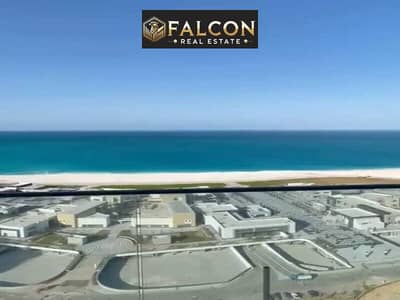 للبيع شقة فندقية دبل فيو بمقدم 6 مليون علي البحر مباشرة في أبراج العلمين الجديدة