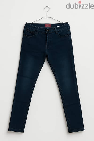 بنطلون جينز Slim Fit أزرق غامق – جديد تمامًا