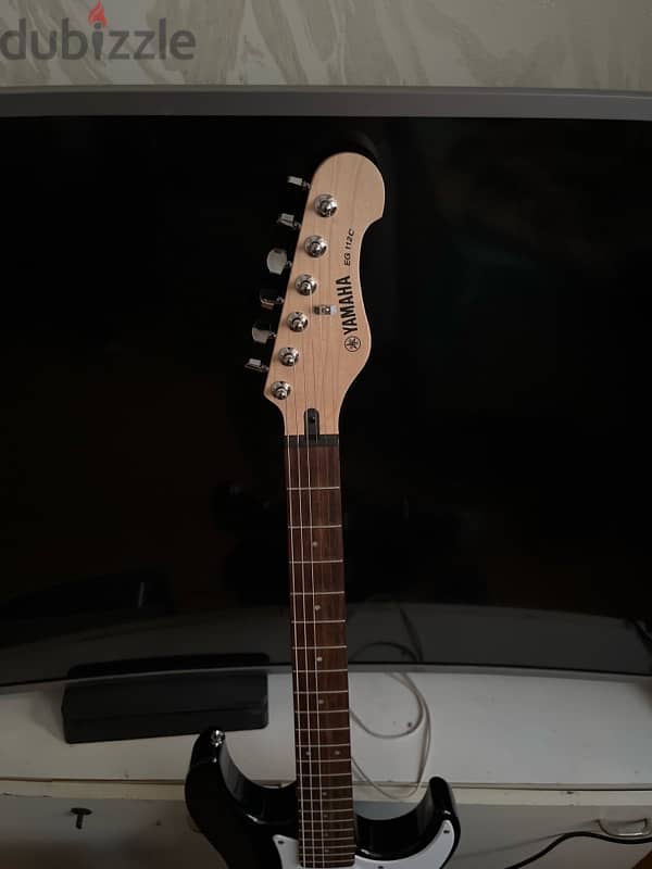 Yamaha EG 112C 3