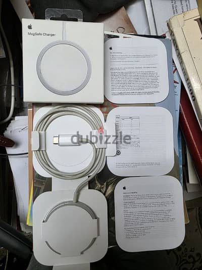 Magsafs Charger original from Apple شاحن وايرلس أبل اصلي