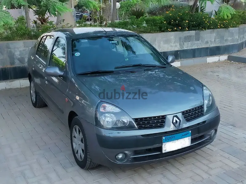 Renault Clio 200463701718062851125
