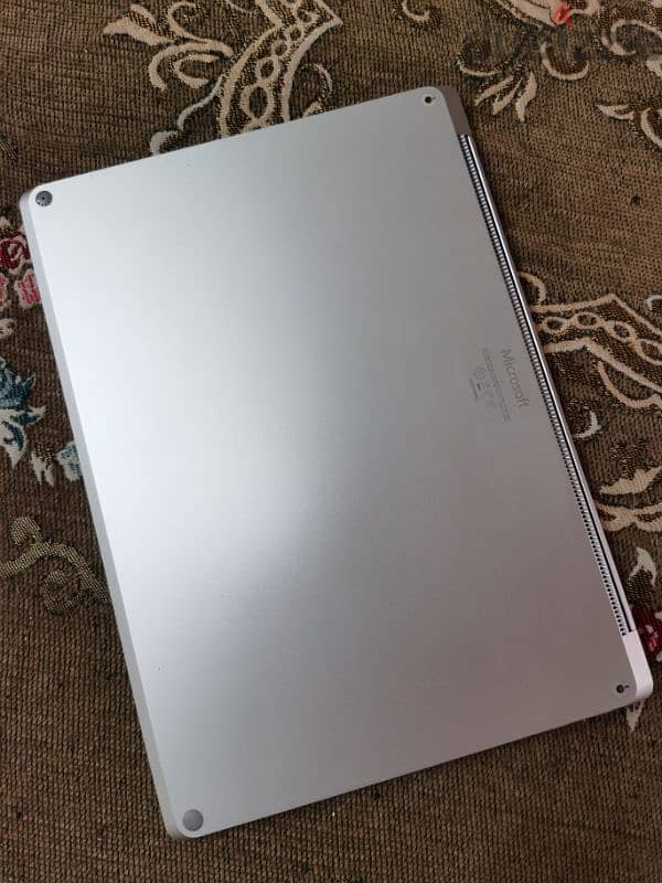 microsoft surface laptop 3 8