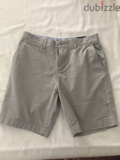 Tommy Hilfiger short - size 32 - New / Original with label - Grey