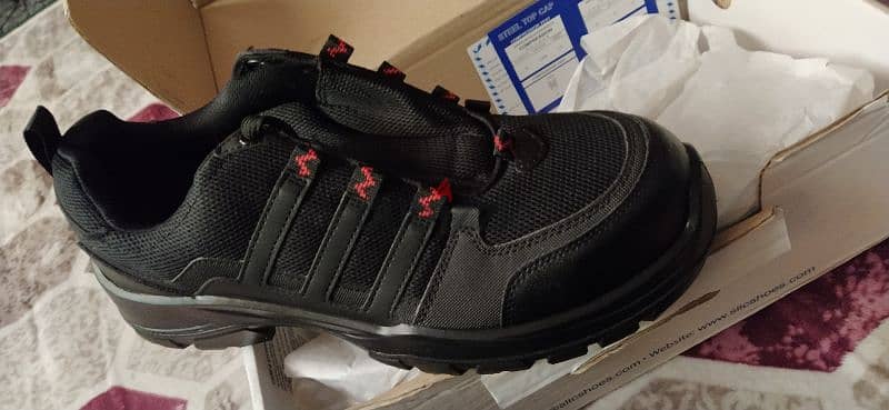 safety shoes 3