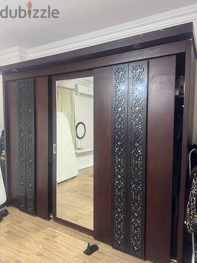 غرفه نوم كبيره ماستر خشب زان احمر