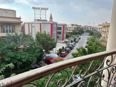 شقة للبيع بالتجمع الأول، كمبوند الأمن العام
