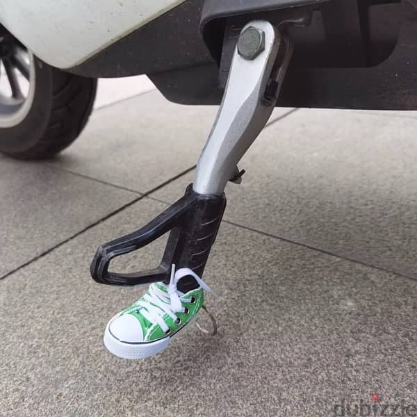 Mini Sneaker Keychain – Converse Shoe Style 2