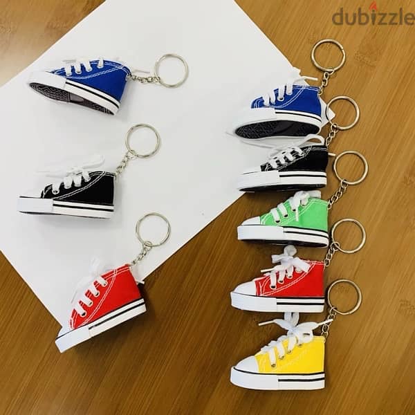 Mini Sneaker Keychain – Converse Shoe Style 3