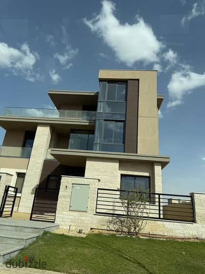 فيلا بكمبوند THE ESTATES  فيو لاند سكيب
