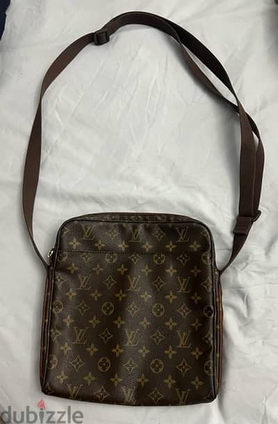 Louis Vuitton cross bag
