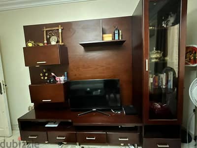 مكتبه خشب ممتاز بحاله كالجديده