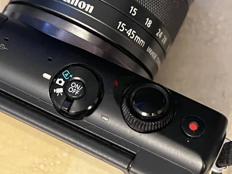 Canon EOS M100 - mirrorless camera (excellent condition) 4