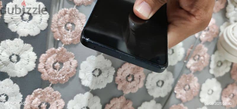 رينو ٦ 5g 1
