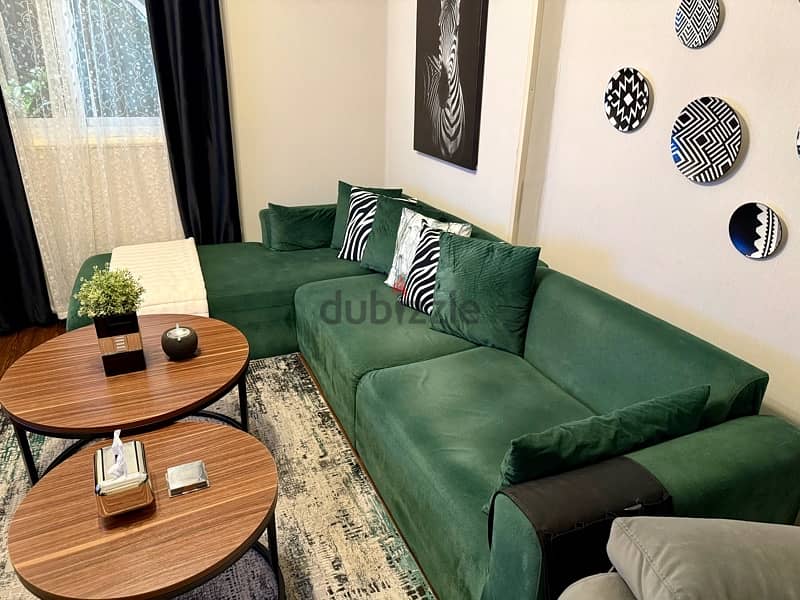 L shape sofa كنبة ركن) 1