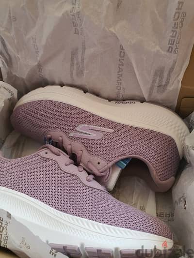 sketchers Go Run 38