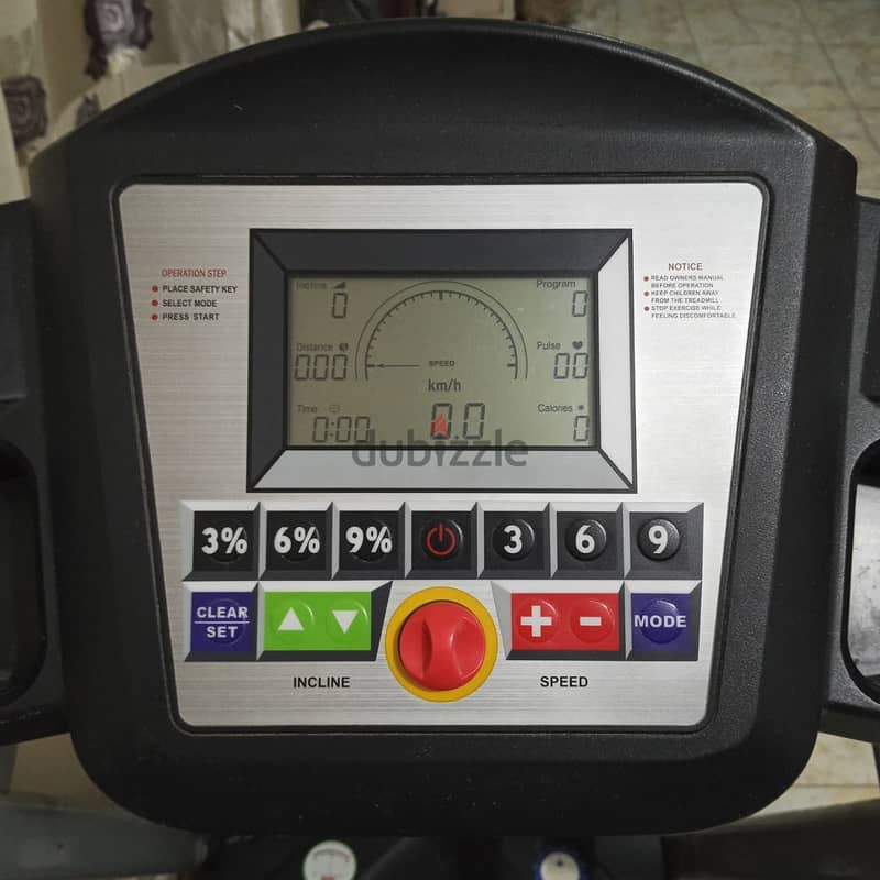 Treadmill Skyland EM-1209 Used 3