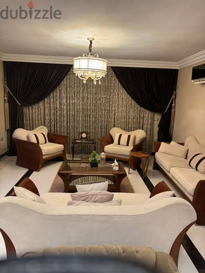 شقه للايجار بالفرش بحدائق الأهرام - Apartment in Hadayek Al Ahram 240m