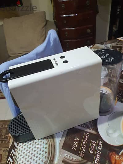 ماكينه اسبرسو مستعمله استعمال خفيف تعبتر جديده