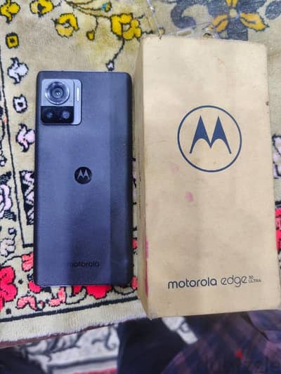 للبيع: موتورولا إيدج 30 الترا (Motorola Edge 30 Ultra) - فئة الفلاج شي