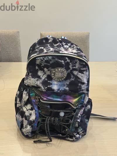 شنطة مدرسة و launch bag ماركة cub مستعملة حالة جيدة
