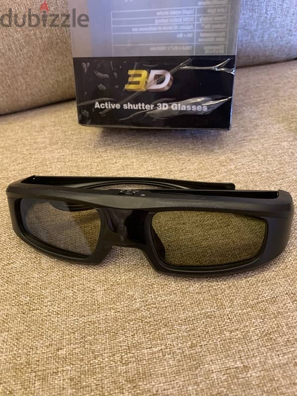 Sharp active shutter 3D glasses used 3