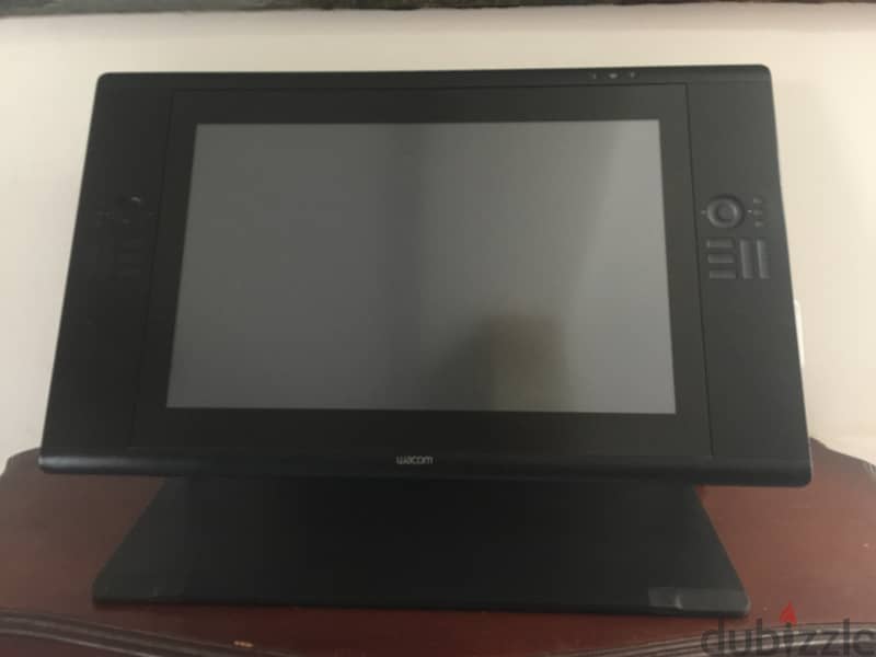 Wacom Cintiq 24HD Touch - لوحة رسم احترافية | حالة ممتازة 1