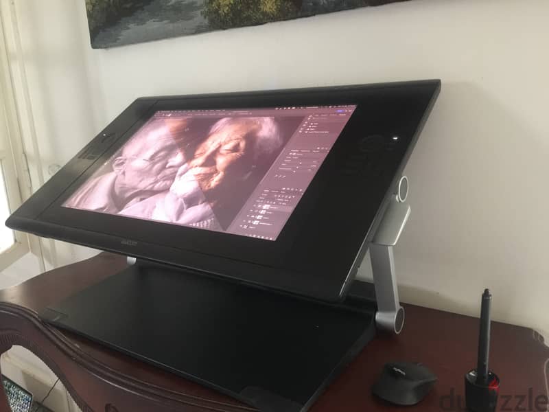 Wacom Cintiq 24HD Touch - لوحة رسم احترافية | حالة ممتازة 13