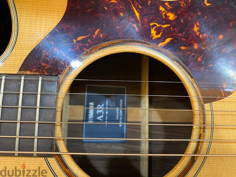YAMAHA A3R acoustic guitar with hard case 2