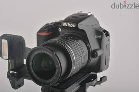للبيع: كاميرا Nikon D3500 بحالة ممتازة
